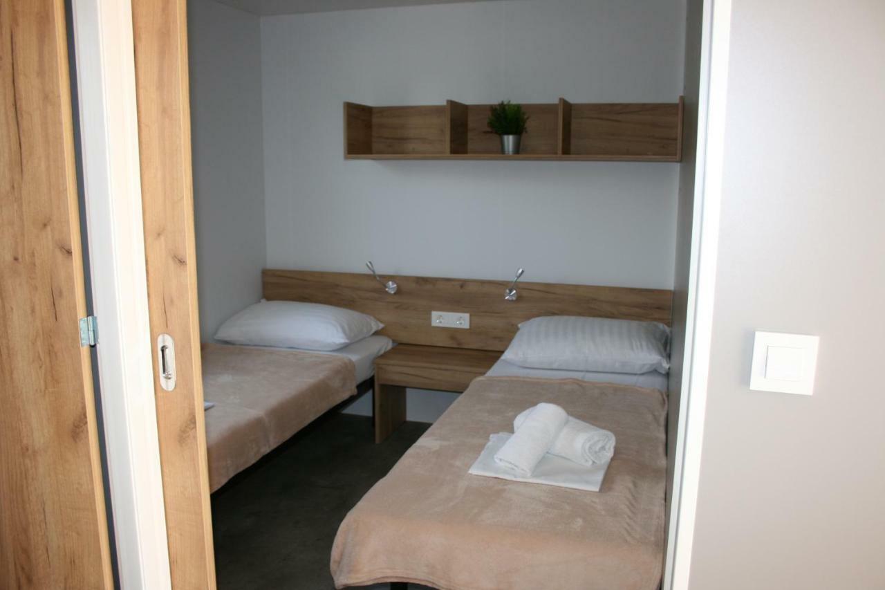 Mobile Homes Katinka, Starigrad Paklenica, Croatia Ngoại thất bức ảnh
