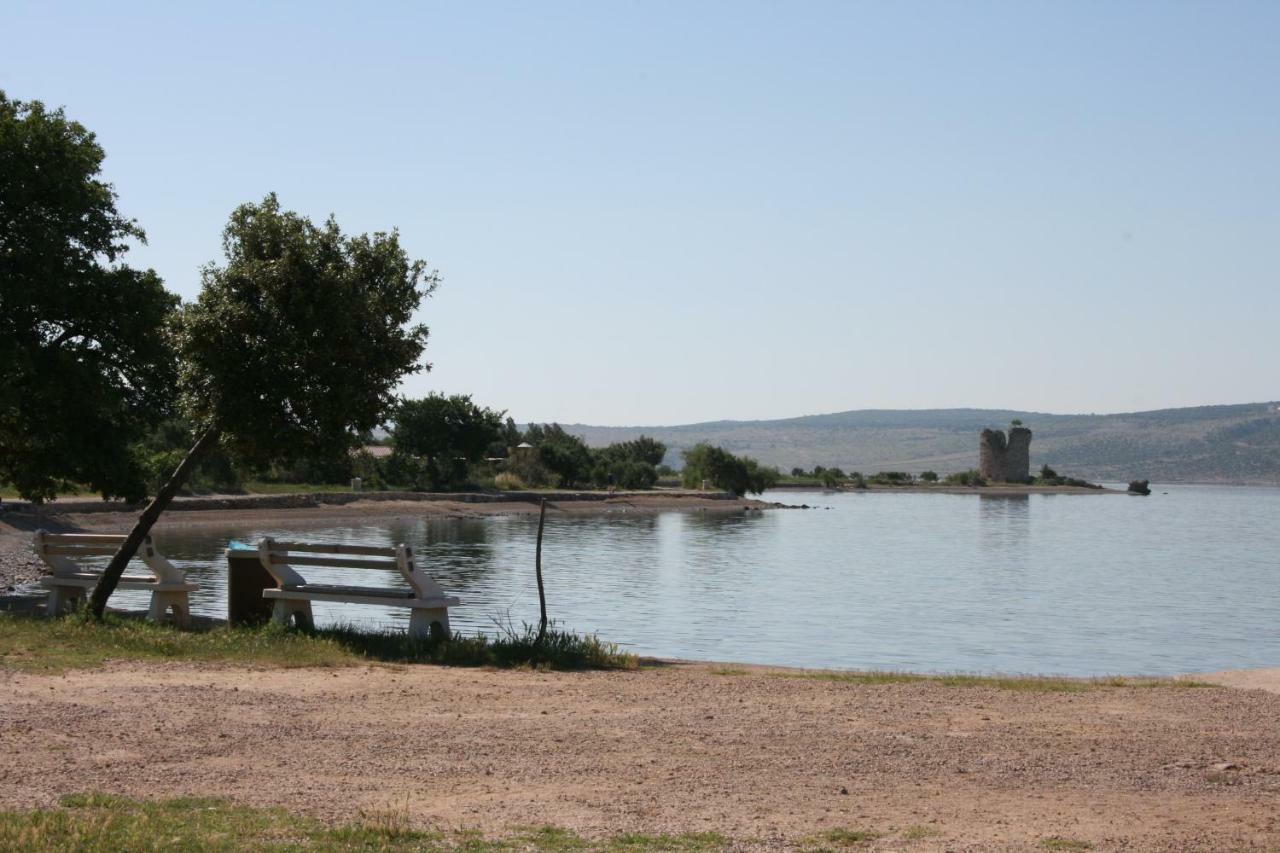 Mobile Homes Katinka, Starigrad Paklenica, Croatia Ngoại thất bức ảnh