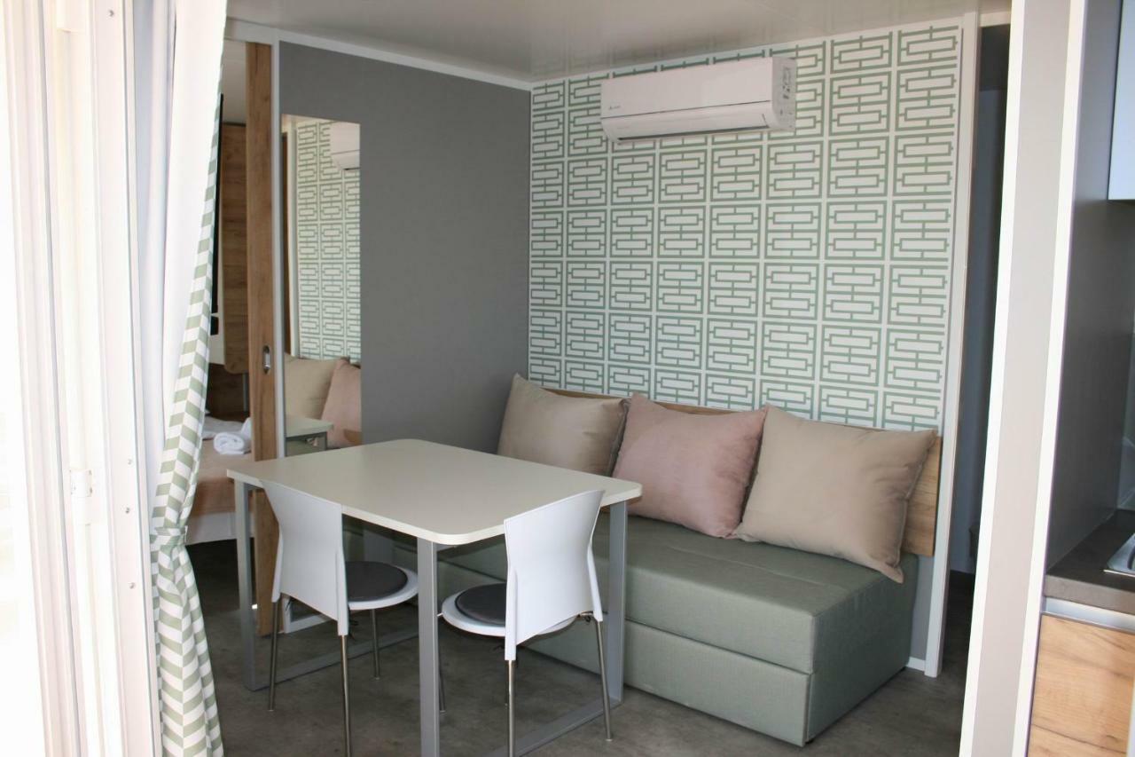 Mobile Homes Katinka, Starigrad Paklenica, Croatia Ngoại thất bức ảnh