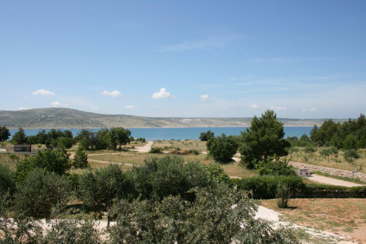 Mobile Homes Katinka, Starigrad Paklenica, Croatia Ngoại thất bức ảnh