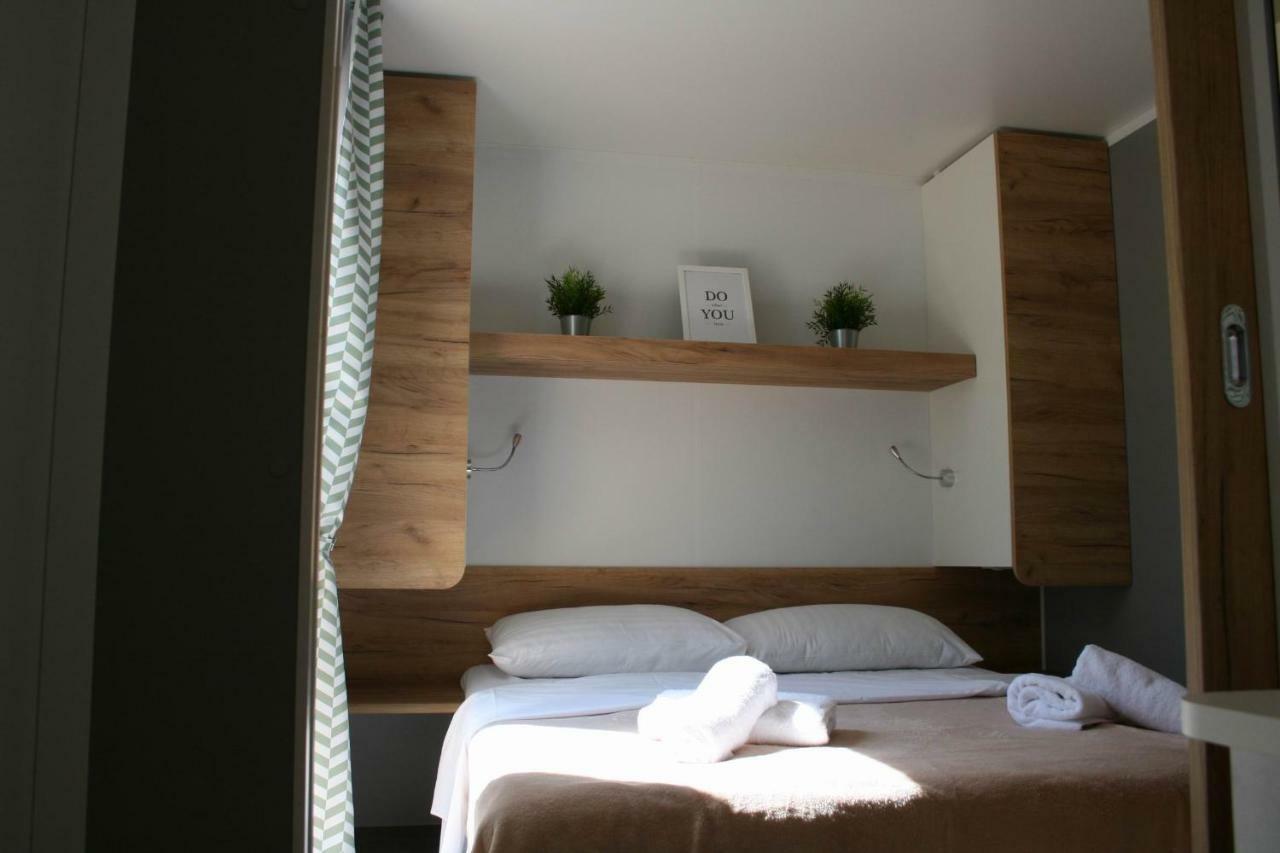Mobile Homes Katinka, Starigrad Paklenica, Croatia Ngoại thất bức ảnh